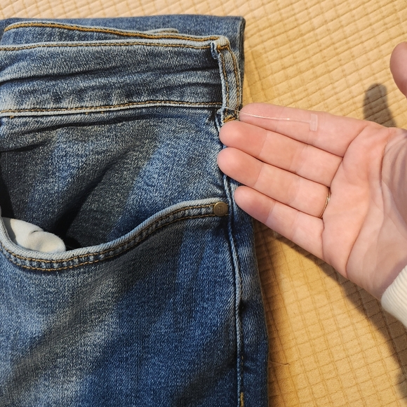 NWOT Pilcro Jeans Size 32. Very Flattering Style! - Picture 6 of 6